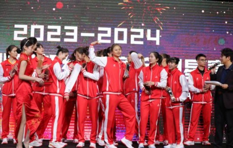 石油杯-8名教练56名球员1万+现场观众 全明星赛，排超盛会