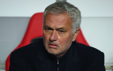 无畏契约石油杯-意媒：穆帅昨日表示有意执教尤文，今天输球后被尤文球迷唱歌嘲讽